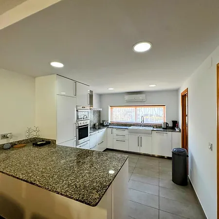 Contemporary House In Cabo Roig